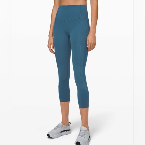 Lululemon - Picture 3 of 5